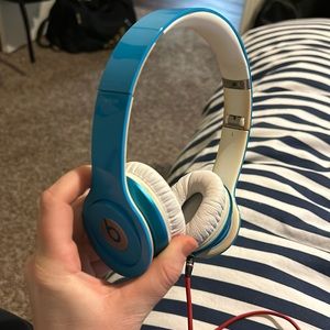 Beats by Dre solo HD with case and aux cord